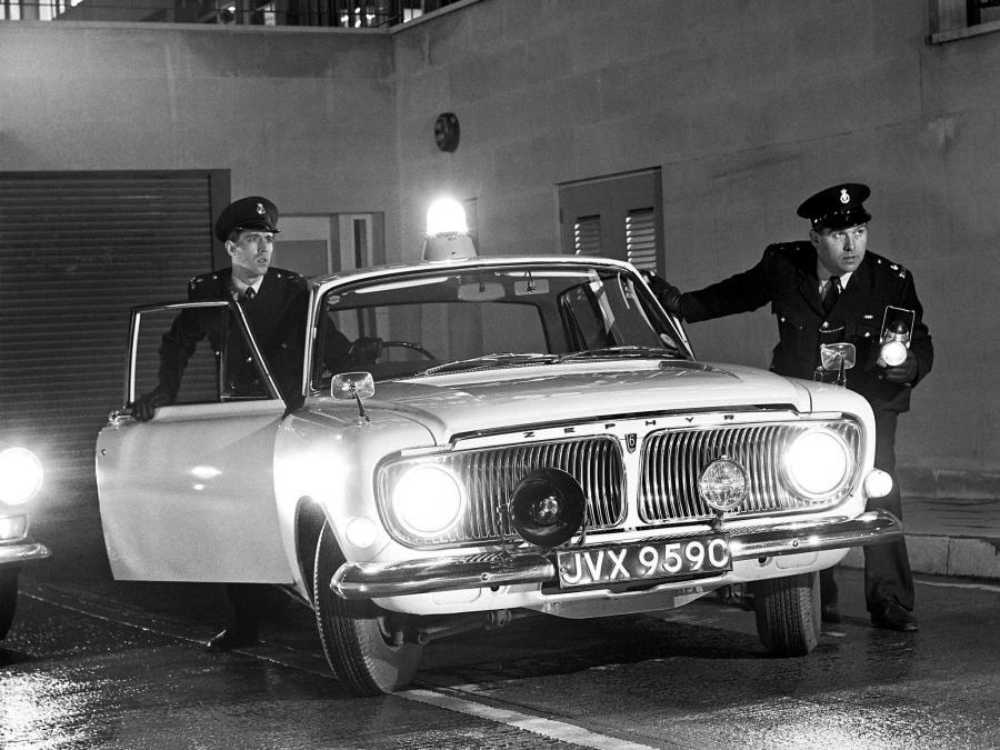  Ford Zephyr 6 Saloon Police 1962 года  (фото 3 из 3)